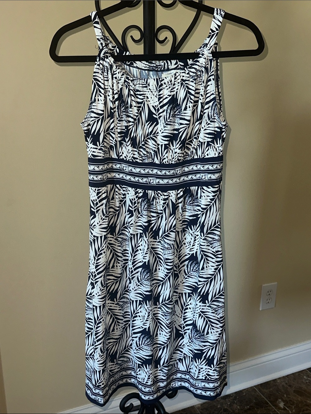 Max Studio Navy and White Palm Leaf-Print Dress Small